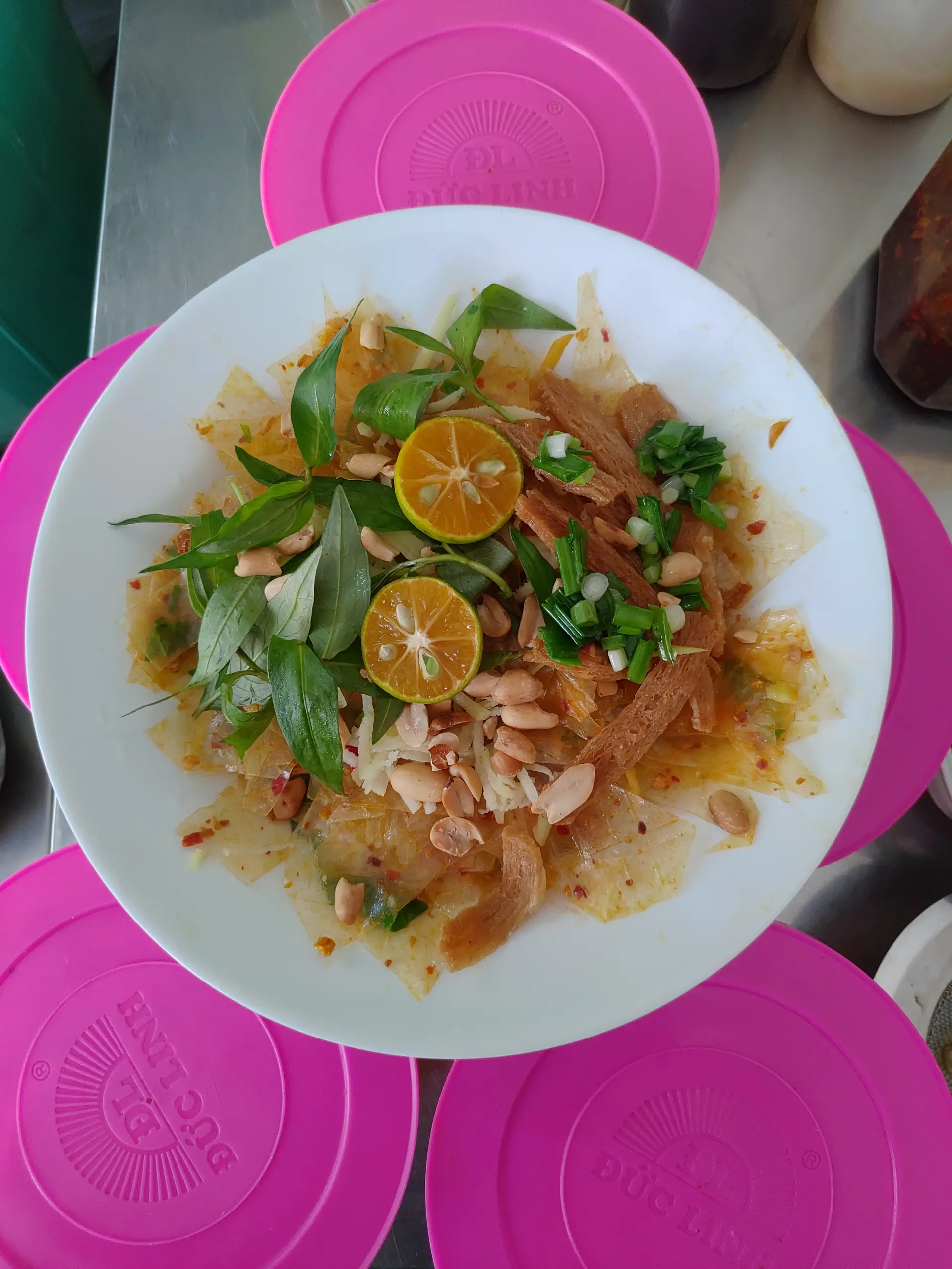 Hình ảnh Bánh tráng trộn chay 
