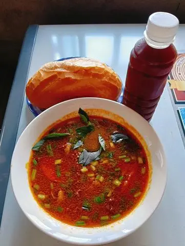 Hình ảnh Combo Bò Kho Bánh Mì Và Chai Sâm Lục Vị 