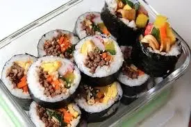 Hình ảnh Cơm cuộn gimbap bò