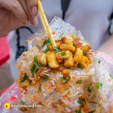 Hình ảnh Bánh tráng trộn mỡ hành tóp mỡ rim