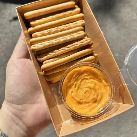 Hình ảnh Bánh Que Chấm Sốt Phô Mai Mặn(vị bánh Ritz)