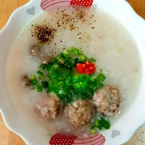 Hình ảnh Cháo Thịt Viên - Da Heo