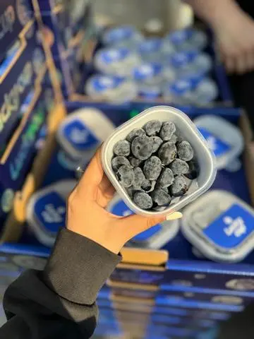 Hình ảnh Việt quất lucky cup ( hộp 80gr )