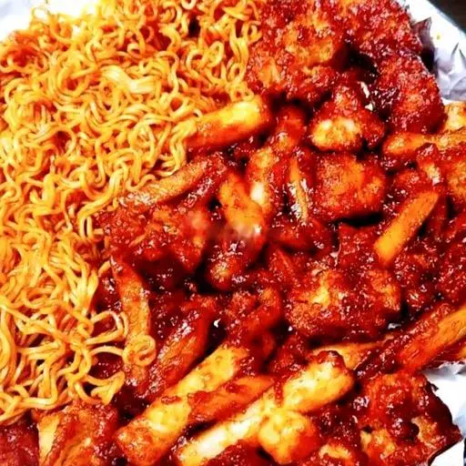 Hình ảnh Mì Trộn Bánh Gạo Sốt Gà Cay