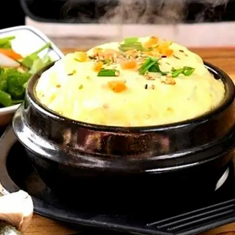 Hình ảnh 치즈 계란 찜 . Trứng hấp phô mai kiểu Hàn Quốc +cơm + món ăn phụ