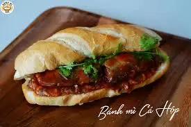 Hình ảnh Bánh Mì Cá Hộp