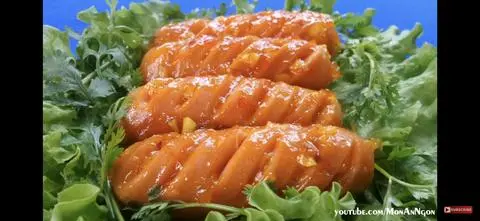 Hình ảnh xúc xích ram chay 