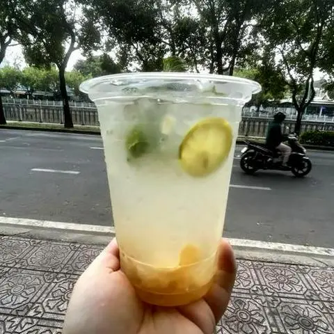 Hình ảnh Chanh muối đá ly lớn