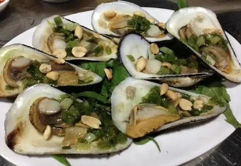 Hình ảnh Sò Dẹo Nướng Mỡ Hành 
