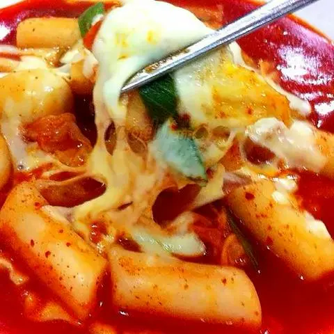 Hình ảnh 치즈떡볶이 . Tokbokki phô mai 