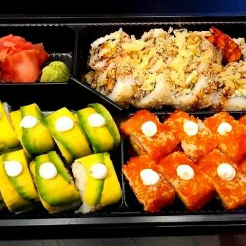 Hình ảnh Set Roll Dinh Dưỡng - Lươn Nhật, Tôm Chiên Bột, Trứng Tôm 