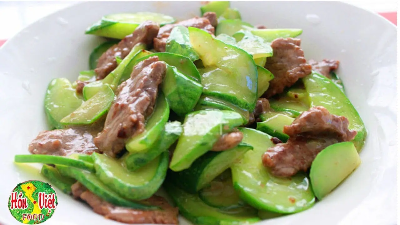 Hình ảnh Cơm bò xào dưa leo