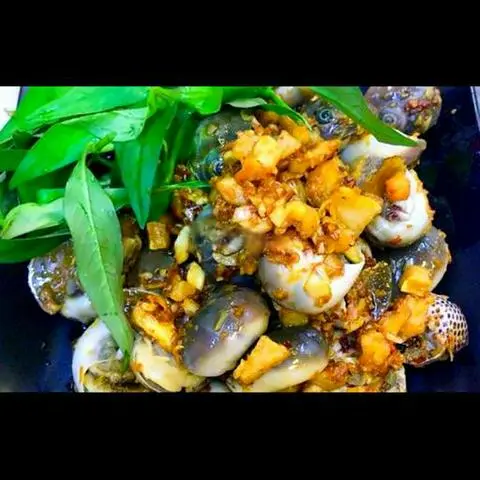 Hình ảnh Ốc mỡ cháy tóp mỡ da giòn
