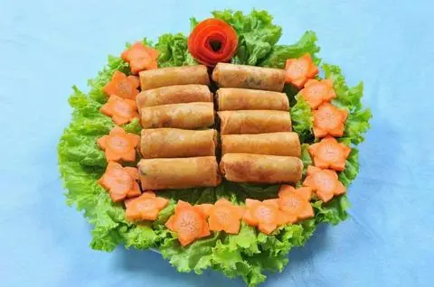 Hình ảnh Chả giò chiên giòn  3 cái