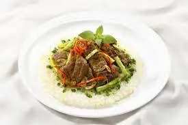 Hình ảnh Cơm bò xào sả ớt