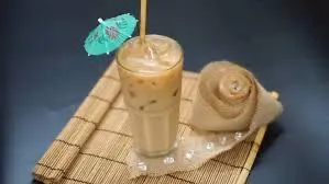 Hình ảnh Hồng Trà Sữa Phong Ca 700ml