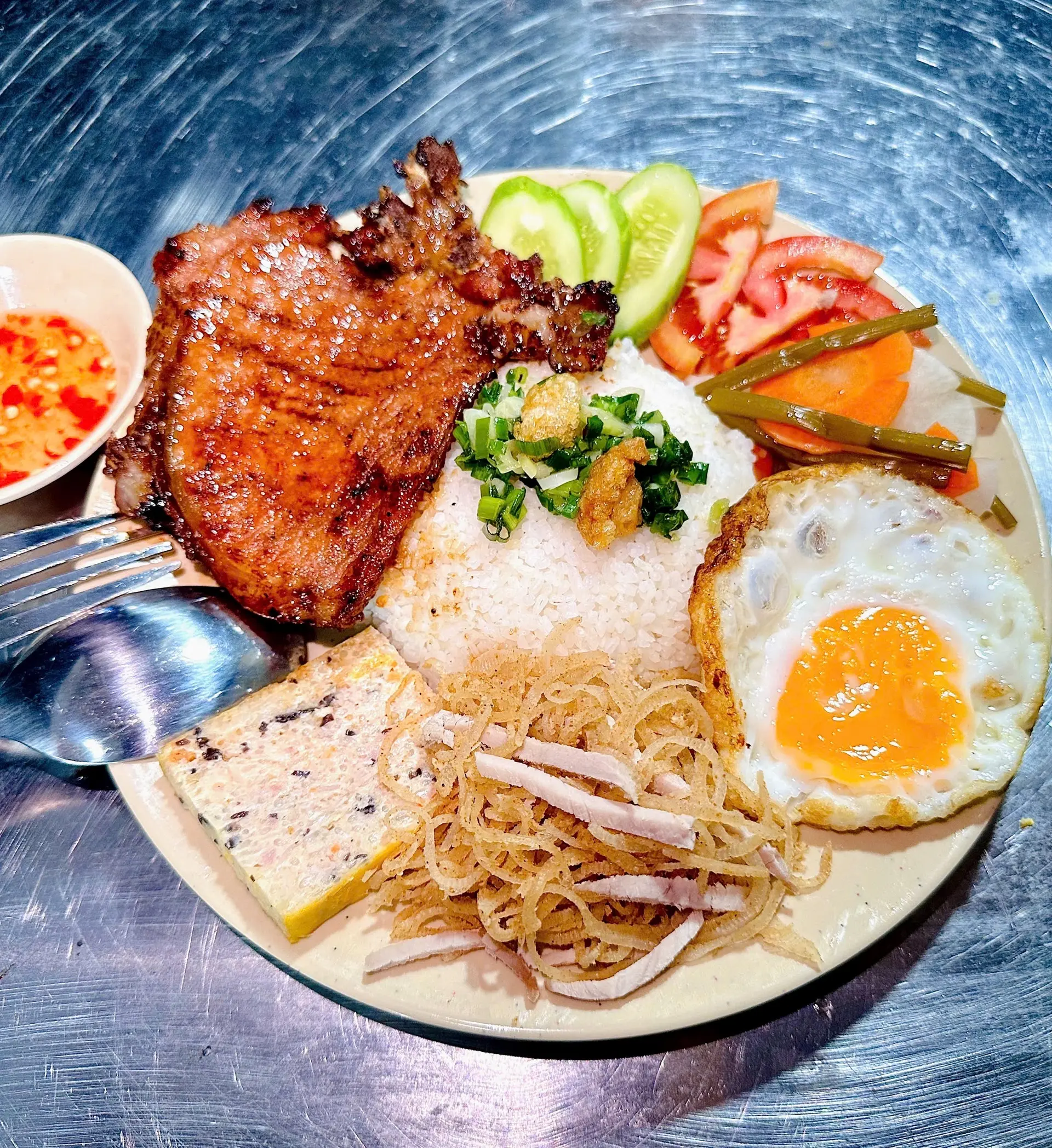 Hình ảnh Cơm tấm sườn - bì - chả - trứng