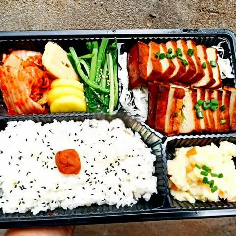 Hình ảnh Đậu Hủ Xông Khói Vị Teri Bento + Soup Miso