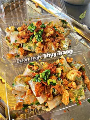 Hình ảnh bánh tráng dẻo cuốn lắc tóp mỡ tỏi bò