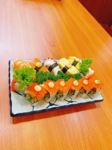 Hình ảnh Set Sushi Nấu Chín 