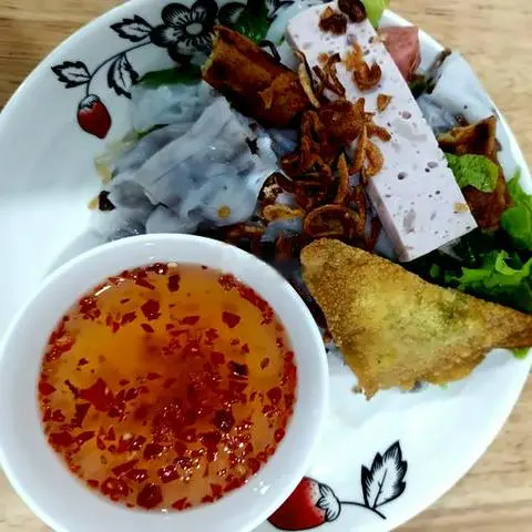 Hình ảnh Bánh cuốn truyền thống - M