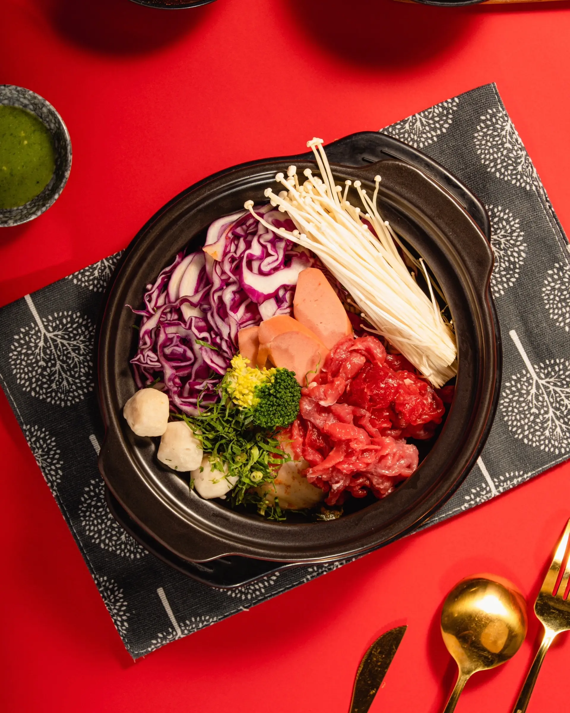 Hình ảnh Mì lẩu thái bò