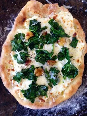 Hình ảnh Pizza Ricotta Spinach (Ăn chay)