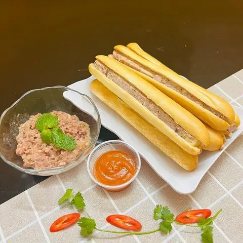 Hình ảnh Combo 10 Bánh Mỳ Que