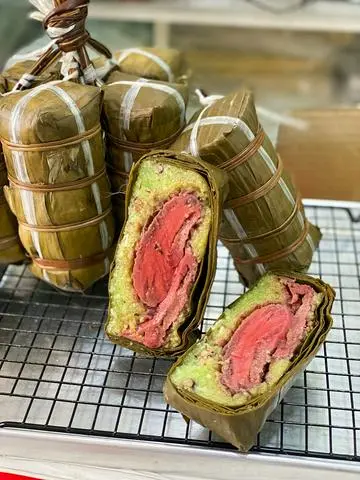 Hình ảnh 1 Đòn - Bánh Tét Lá Dứa Chuối Đậu 200gr