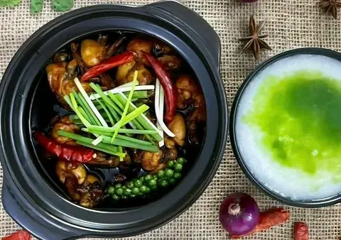 Hình ảnh Cháo ếch 3 con (cháo lá dứa)