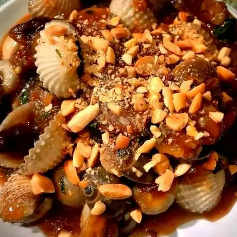 Hình ảnh Sò huyết xào me