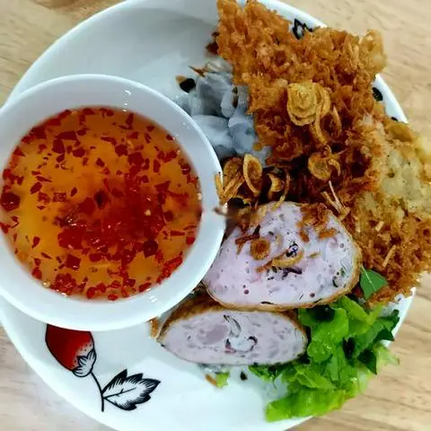 Hình ảnh Bánh cuốn chả mực - bánh tôm