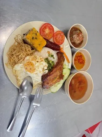 Hình ảnh Cơm Tấm đầy đủ