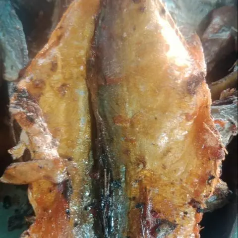 Hình ảnh Cơm Khô Cá Chỉ Vàng 