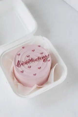 Hình ảnh Bánh kem bento tim hồng