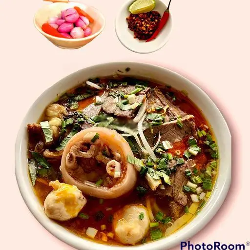 Hình ảnh Bún bò đặc biệt