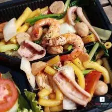 Hình ảnh Nui xào hải sản