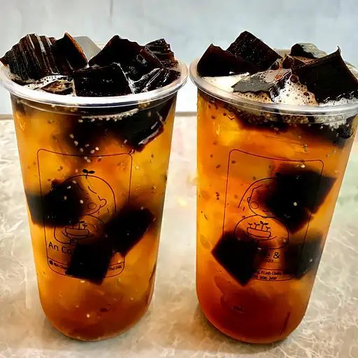 Hình ảnh Hồng trà sương sáo hạt chia 
