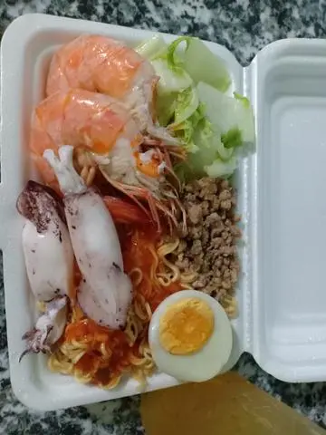 Hình ảnh mì trộn hải sản