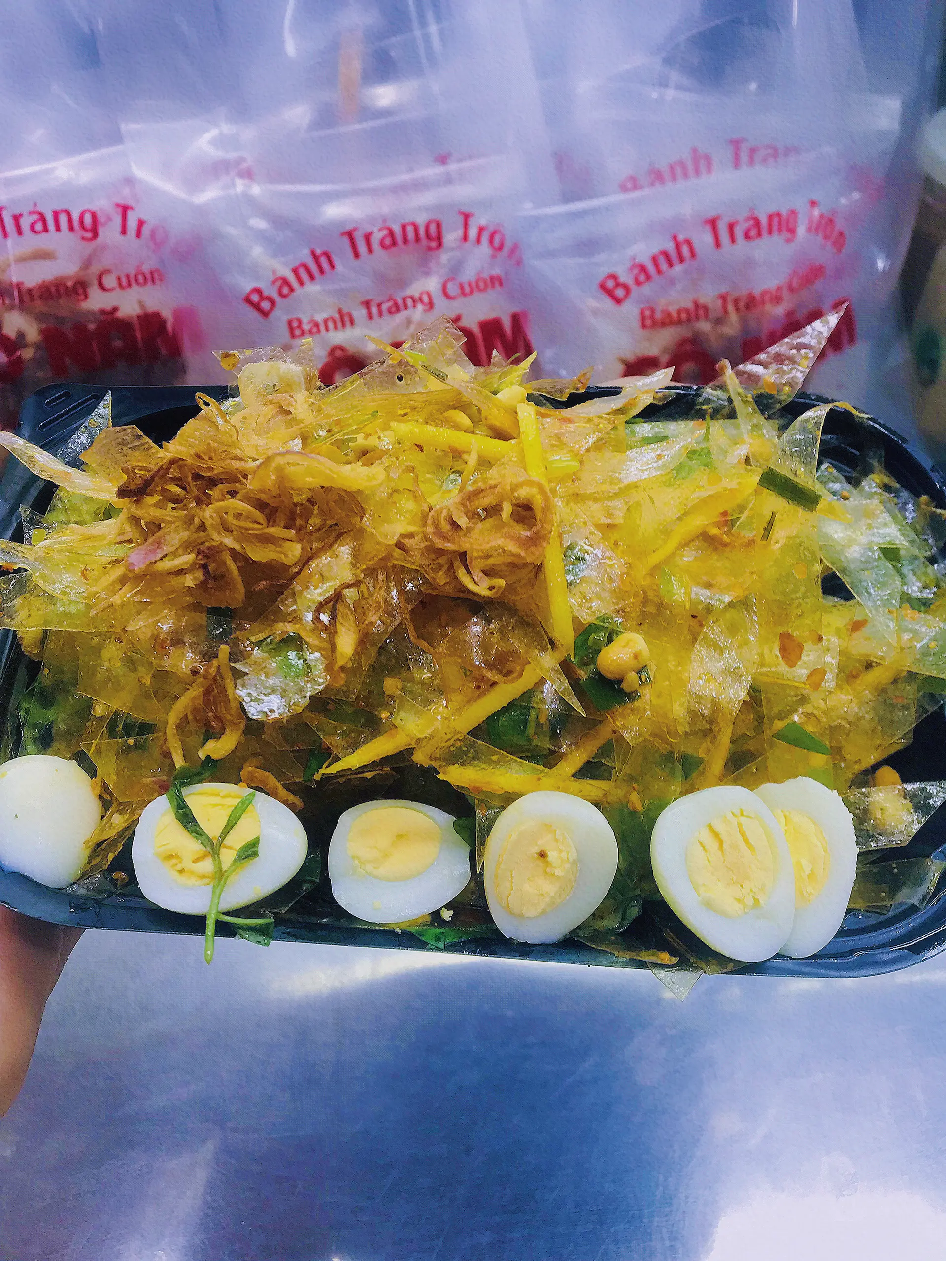 Hình ảnh bánh sợi dẻo mỡ hành,trứng cút,muối ngon