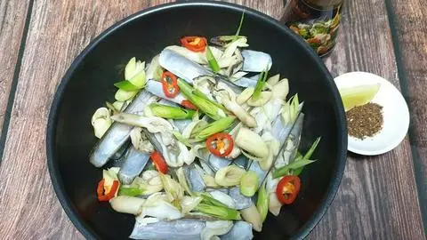 Hình ảnh Ốc móng tay hấp sả