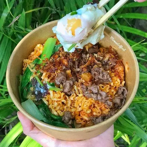 Hình ảnh Mì trộn bò xào cay không trứng 