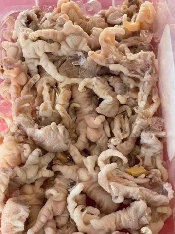 Hình ảnh Chân gà rút xương thêm 