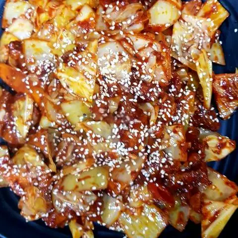 Hình ảnh 제육볶음 . Thịt heo xào cay - lớn+  mì cúc su +món ăn phụ