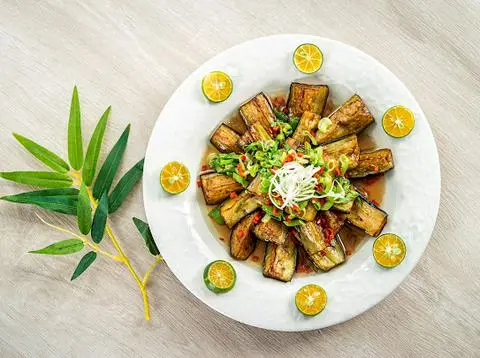 Hình ảnh Cà Tím Dầu Hành