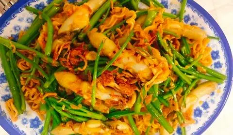 Hình ảnh Mì xào móng tay