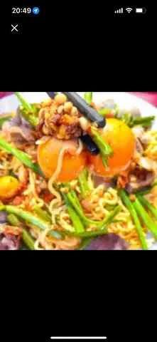 Hình ảnh trứng non xào mì 