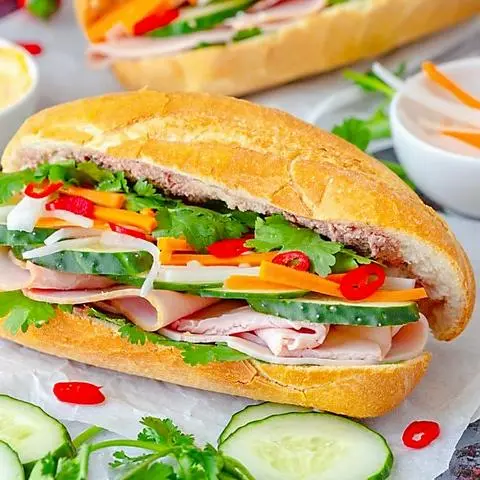 Hình ảnh Bánh Mì Thịt Chả