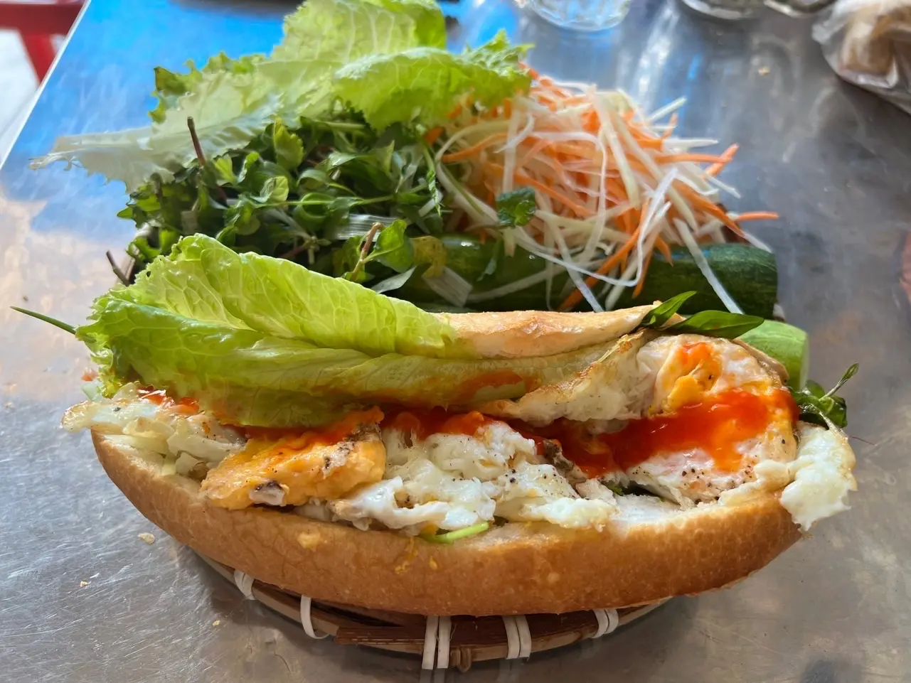 Hình ảnh Bánh mì chả - trứng