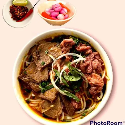 Hình ảnh Bún bò tái nạm